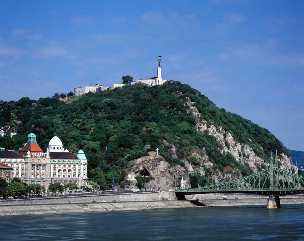Corvinus Apartman Budapest Exterior photo